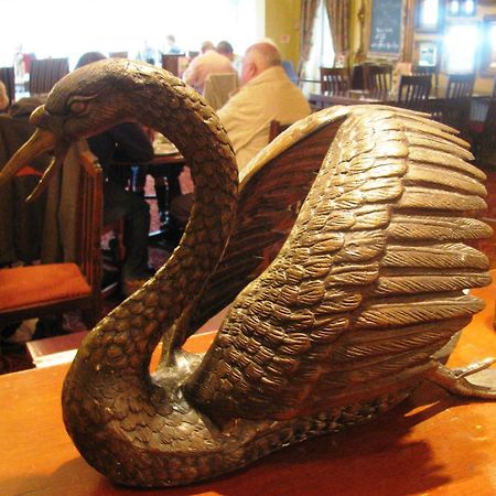 Swan At Forton Newport  Buitenkant foto
